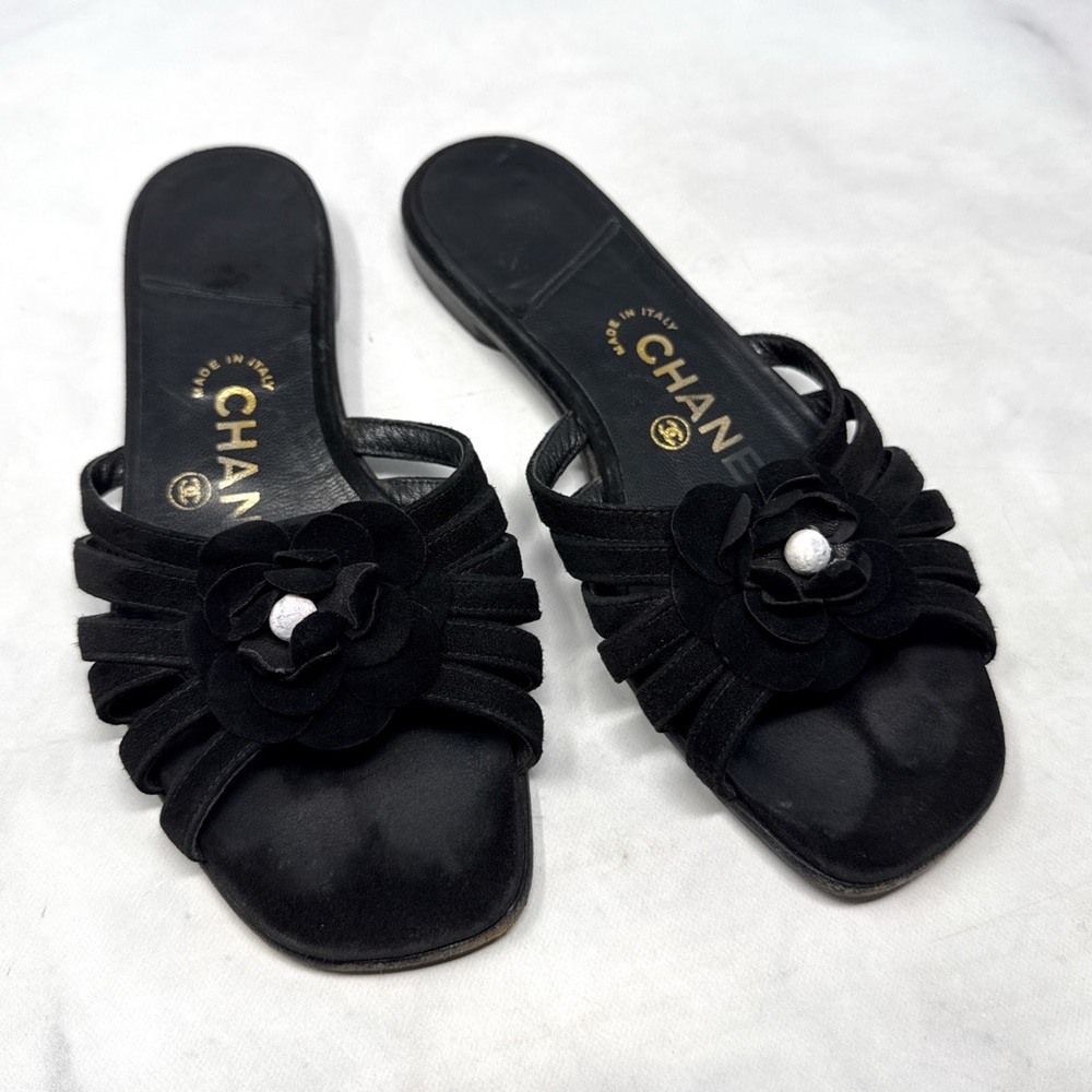 CHANEL Vintage Y2K Camellia Suede Flower Floral Strappy Flat Slide Mule Sandals